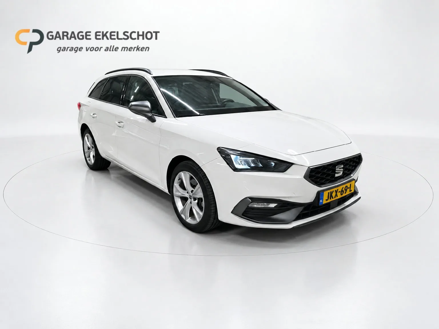 SEAT Leon Sportstourer (2023) — foto 1