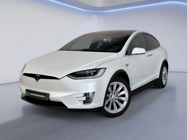 Tesla Model X (2017) — foto 1