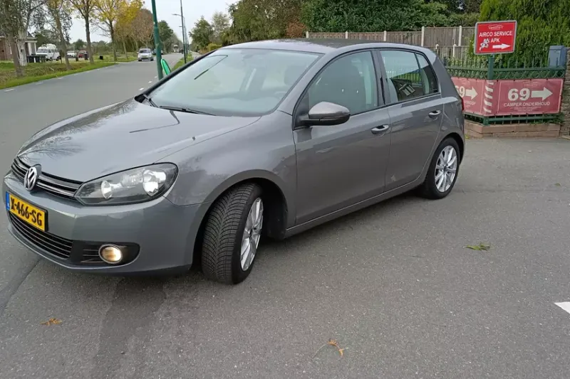 Volkswagen Golf (2012)