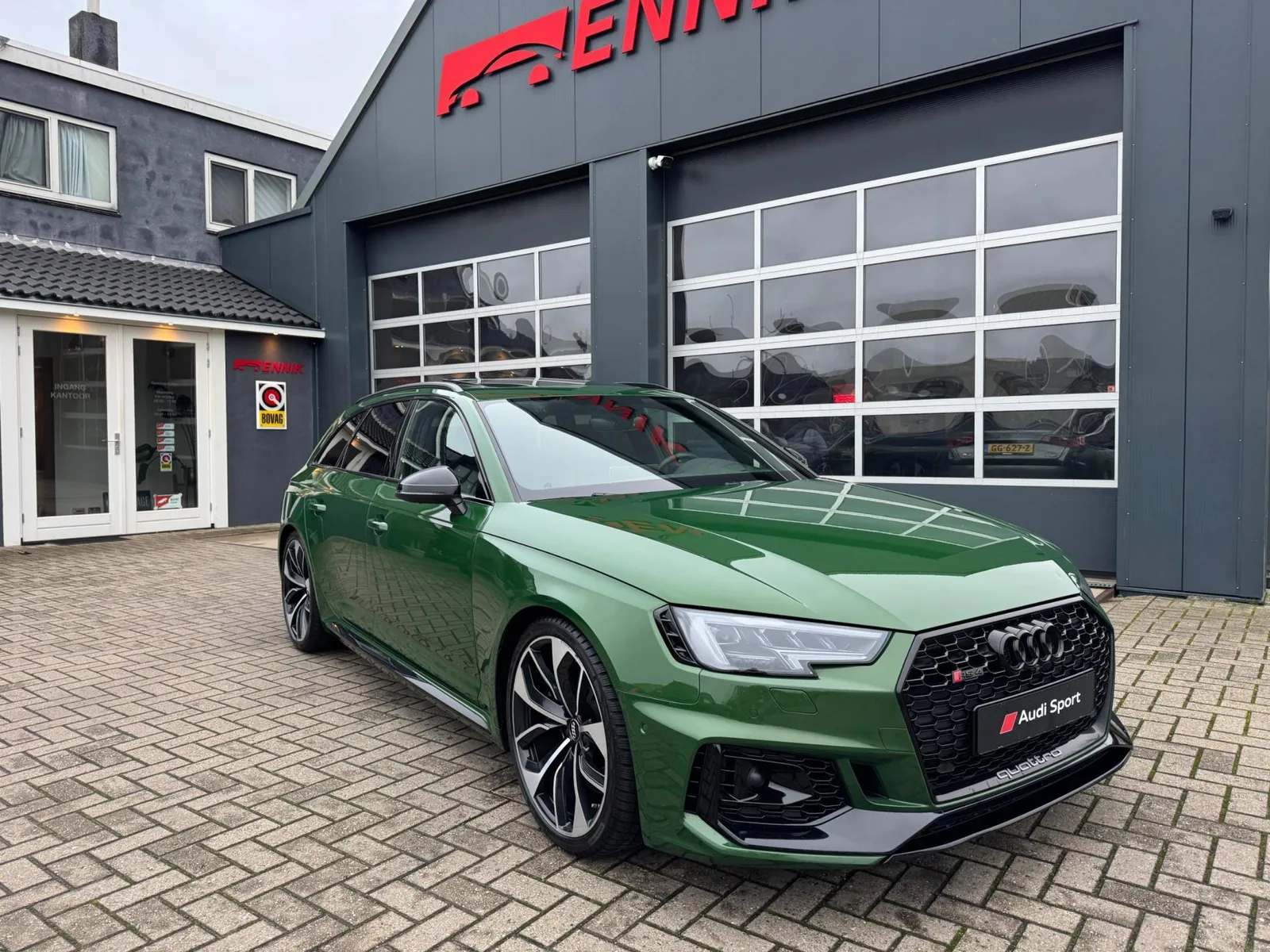 Audi A4 (2018) — foto 1