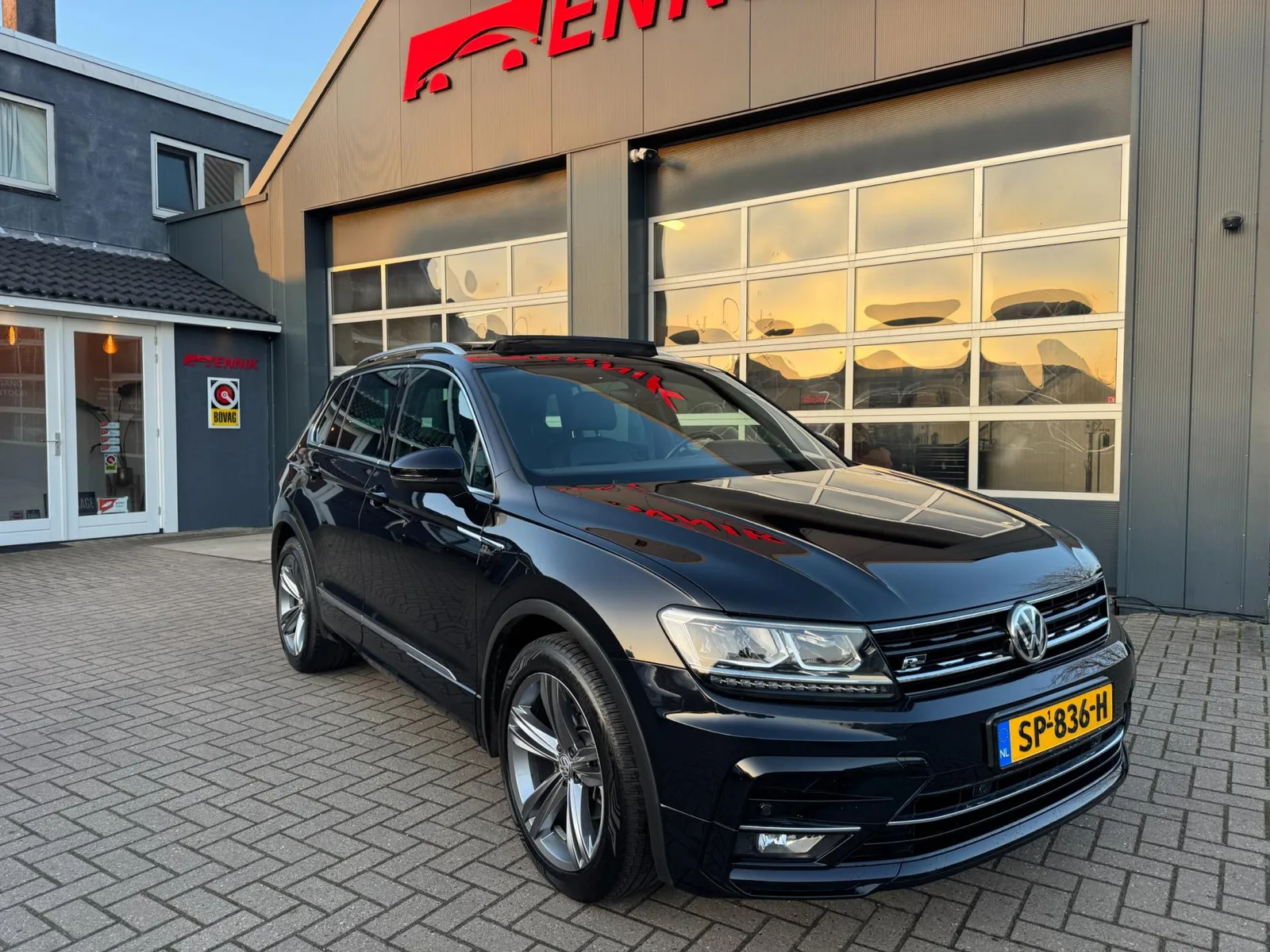 Volkswagen Tiguan (2018) — foto 1