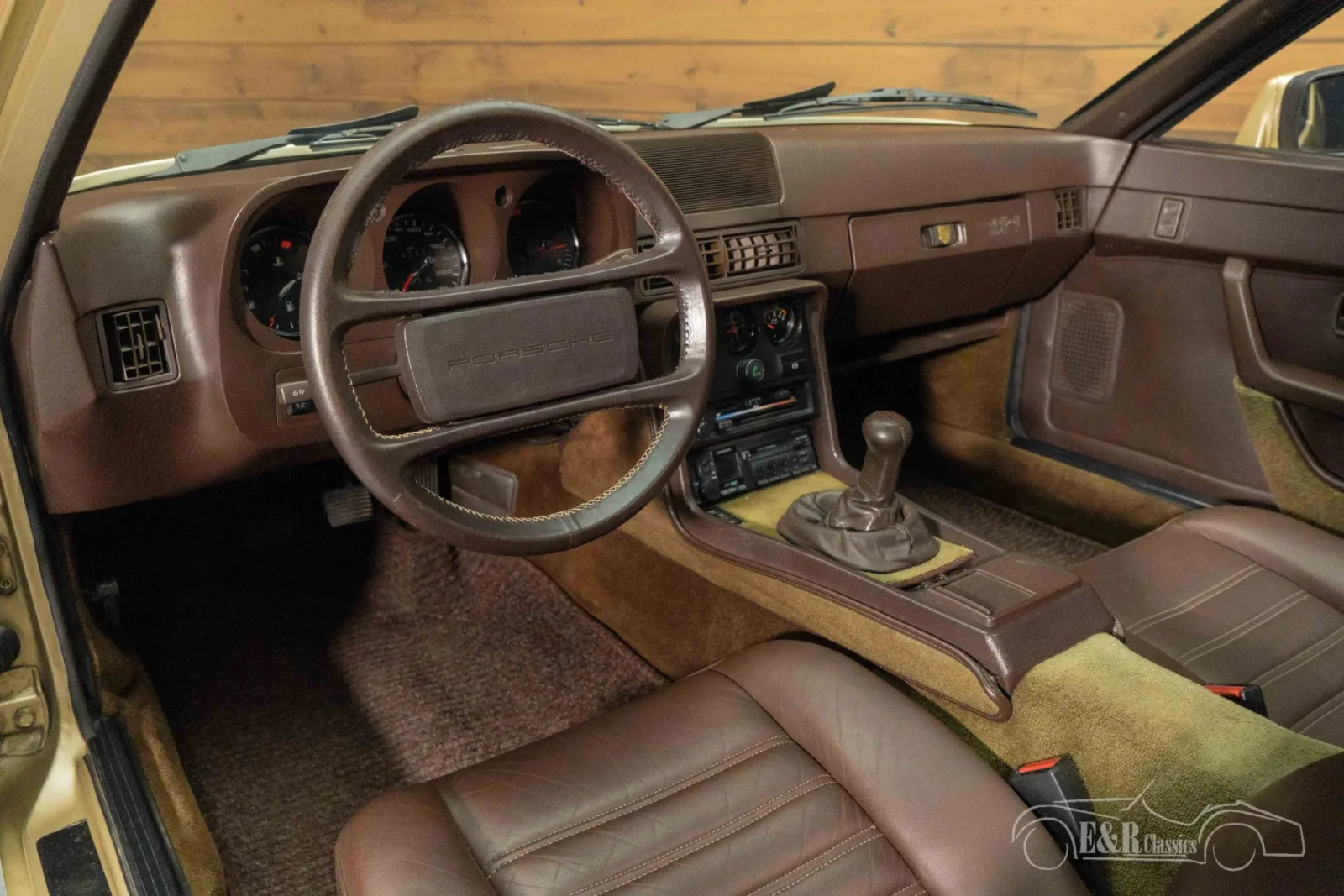 Porsche 924 (1983) — foto 1