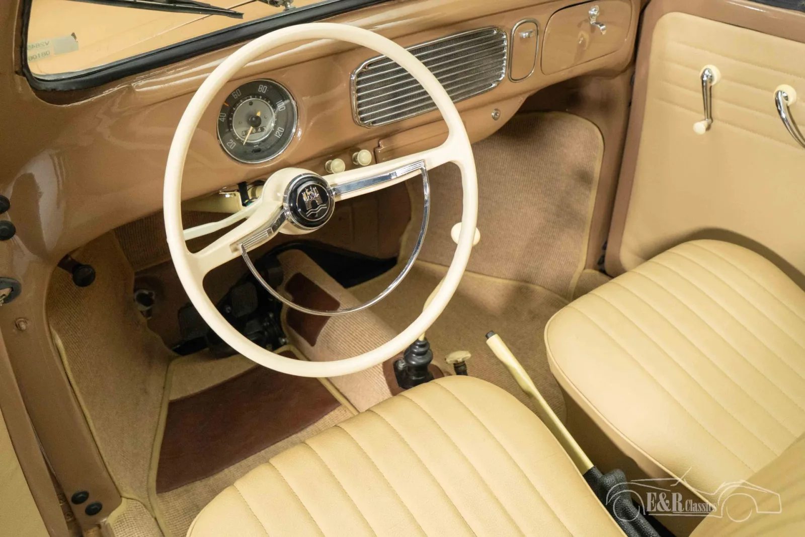 Volkswagen Beetle (1957) — foto 1
