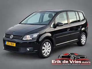 Volkswagen Touran (2015) — foto 1