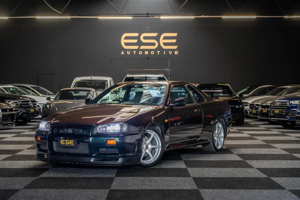 Nissan Skyline (1999) — foto 1