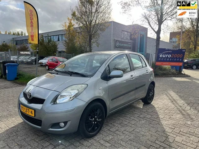 Toyota Yaris (2010) — foto 1