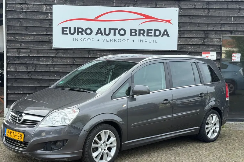 Opel Zafira (2011)