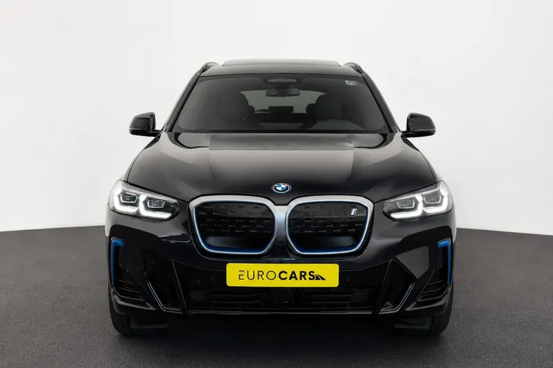 BMW iX3 (2023)