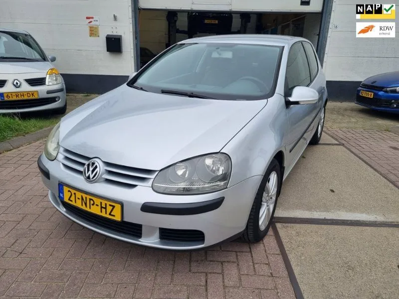 Volkswagen Golf (2004) — foto 1