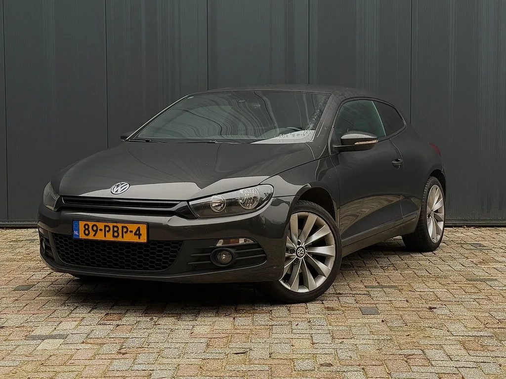 Volkswagen Scirocco (2011) — foto 1