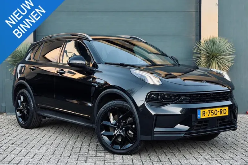 Lynk & Co 01 (2022)