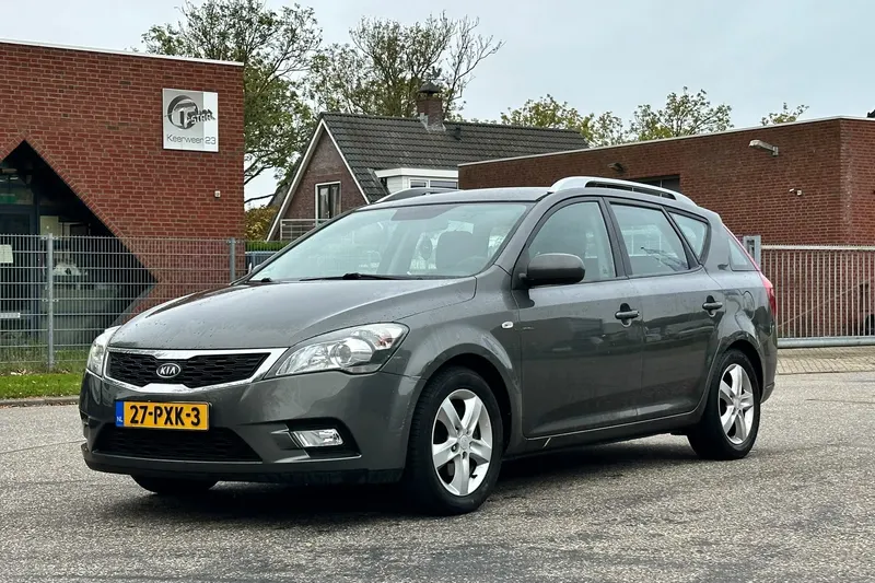 Kia Ceed (2011)