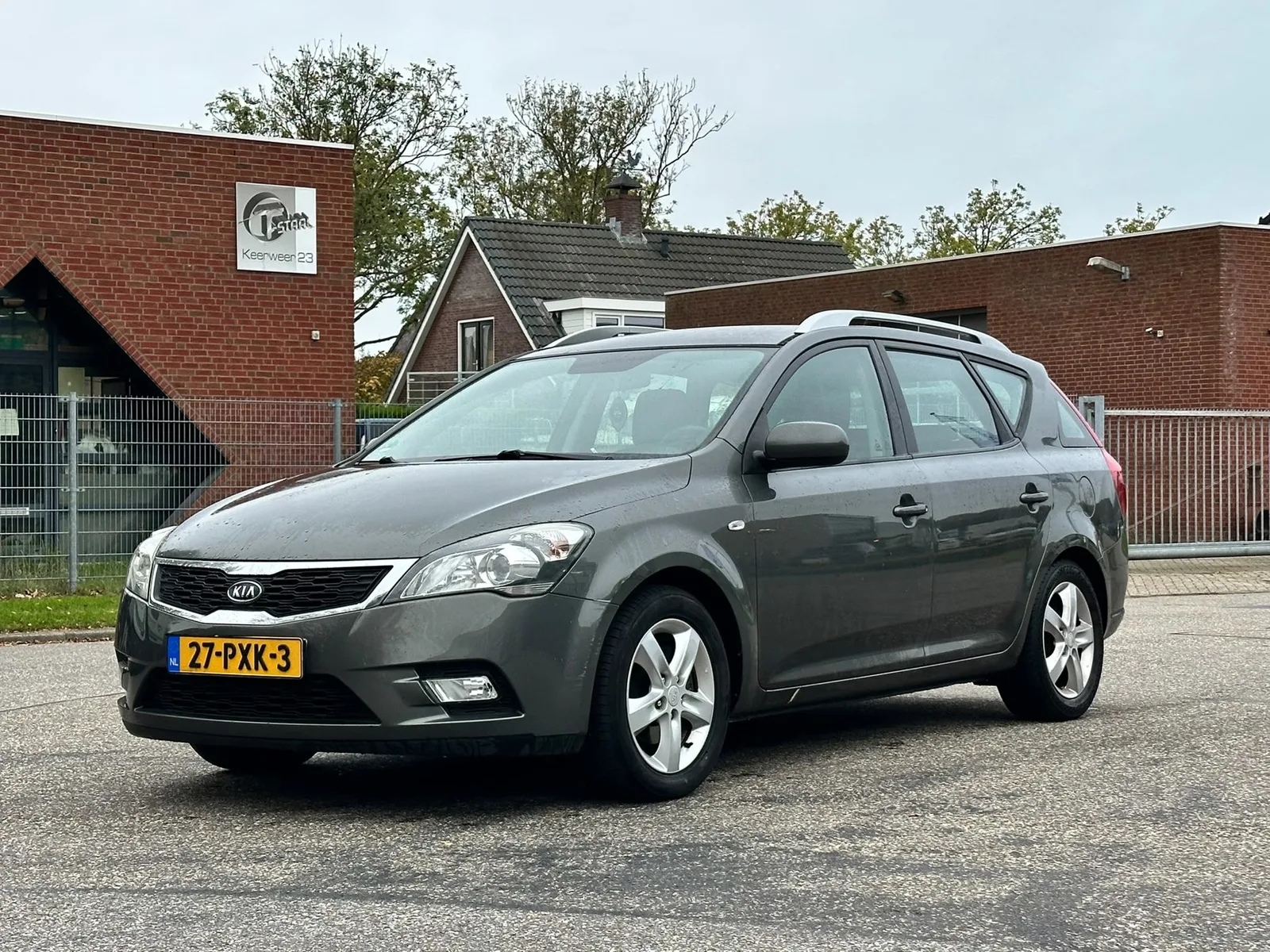 Kia Ceed (2011) — foto 1