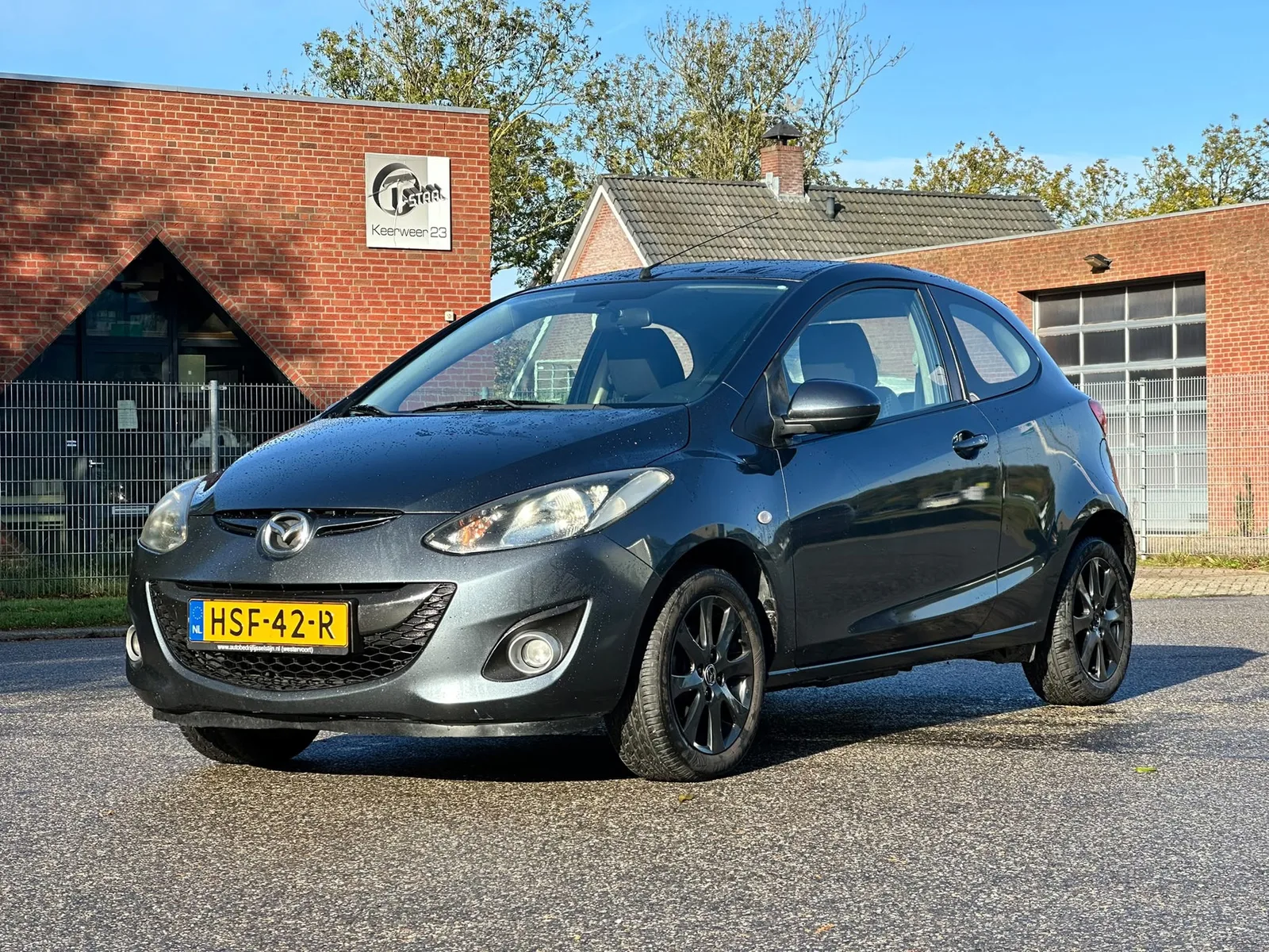 Mazda 2 (2011) — foto 1