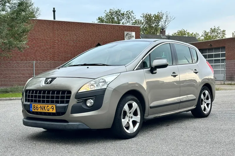 Peugeot 3008 (2010)