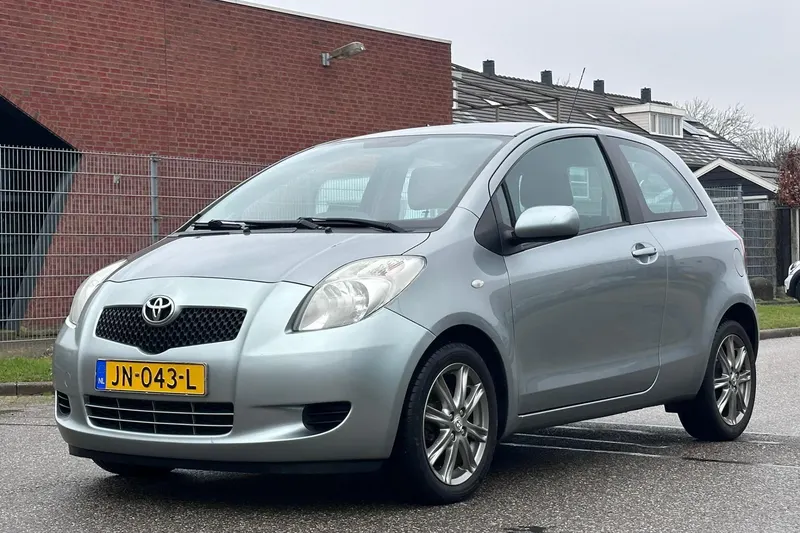Toyota Yaris (2006)