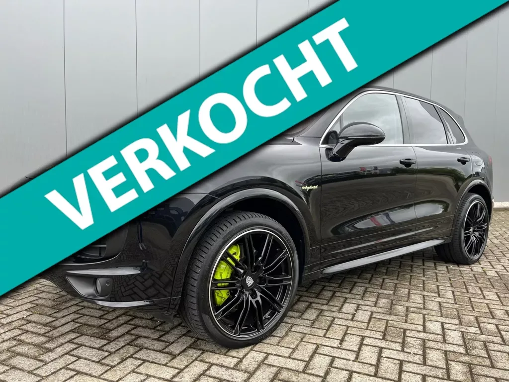 Porsche Cayenne (2016) — foto 1