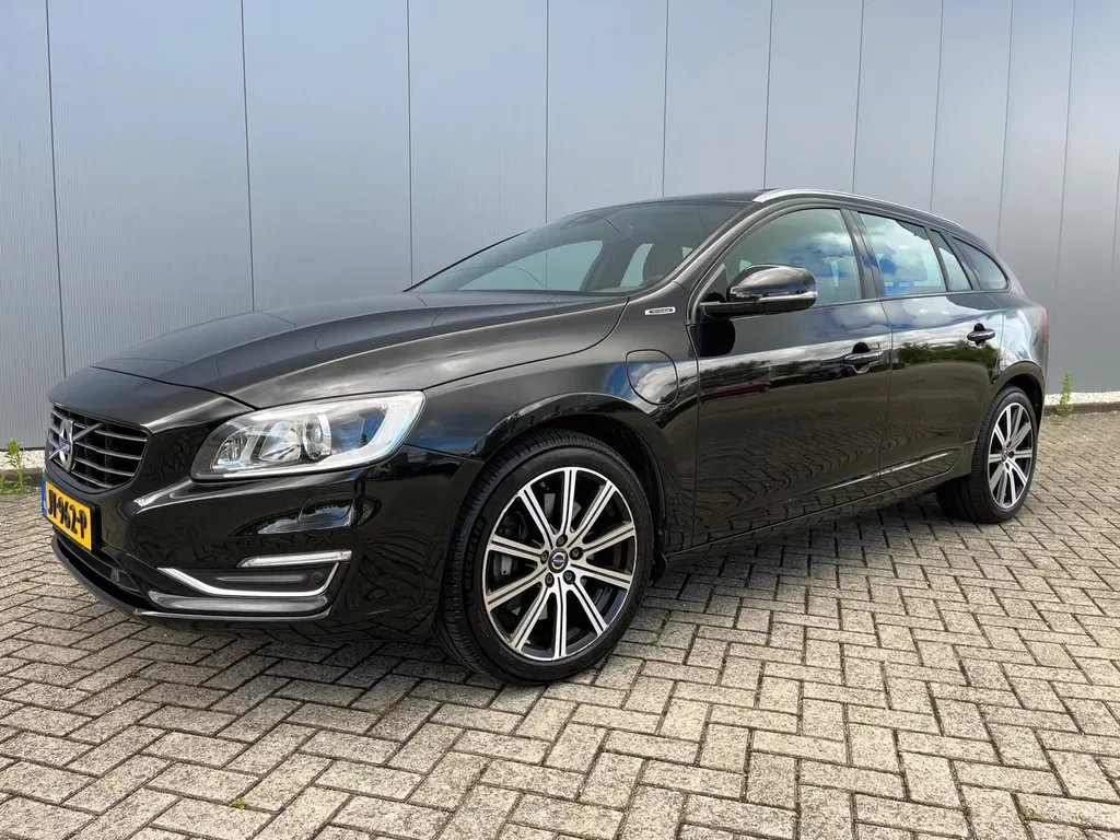 Volvo V60 (2016) — foto 1