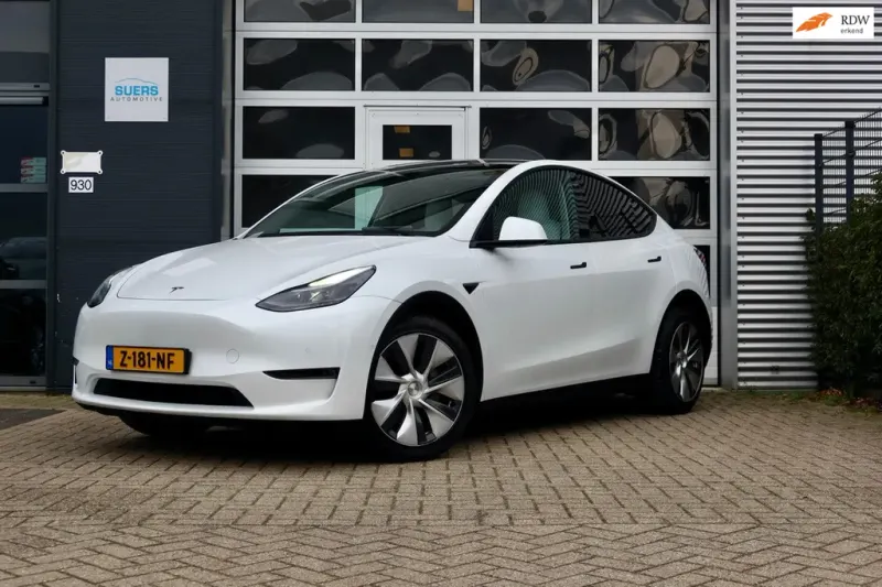 Tesla Model Y (2021)