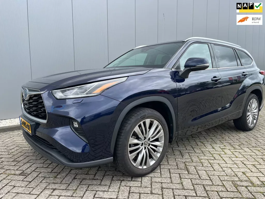 Toyota Highlander (2022) — foto 1