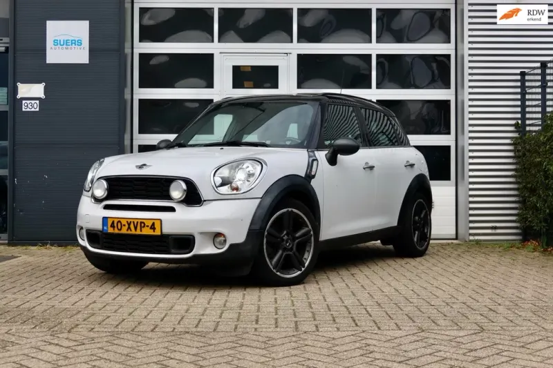MINI Countryman (2011)