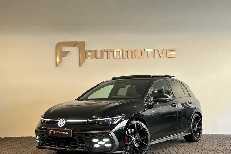 Volkswagen Golf (2024)