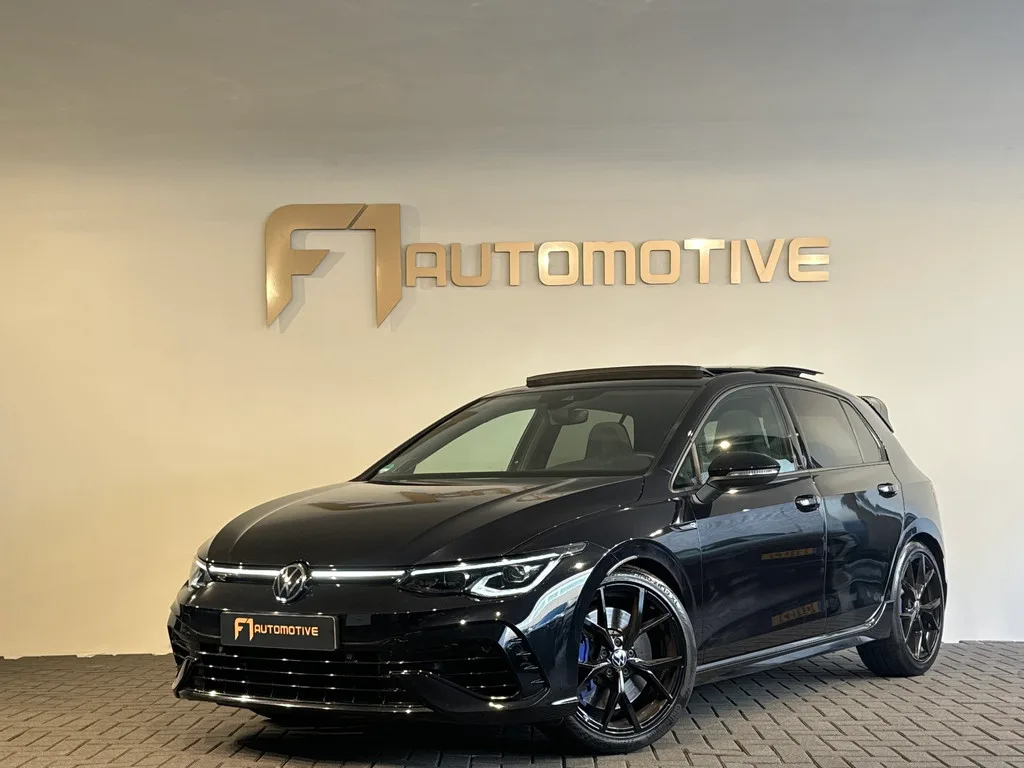 Volkswagen Golf (2021) — foto 1