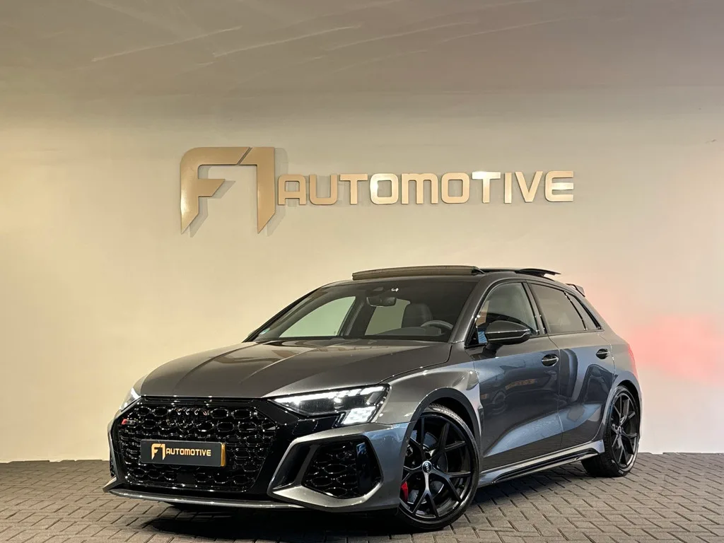 Audi RS 3 (2023) — foto 1