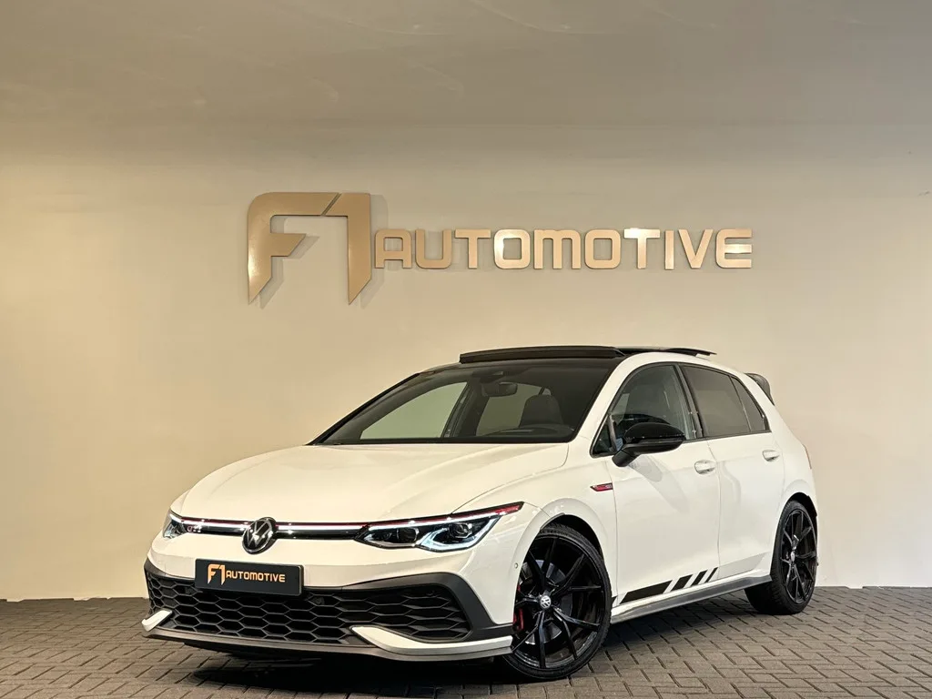 Volkswagen Golf (2021) — foto 1