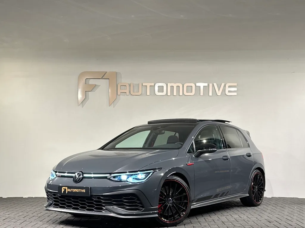 Volkswagen Golf (2022) — foto 1