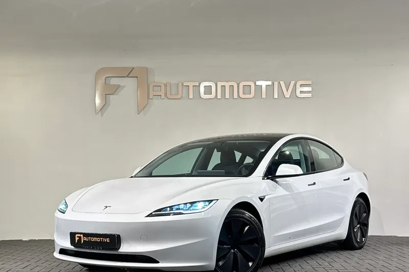 Tesla Model 3 (2024)