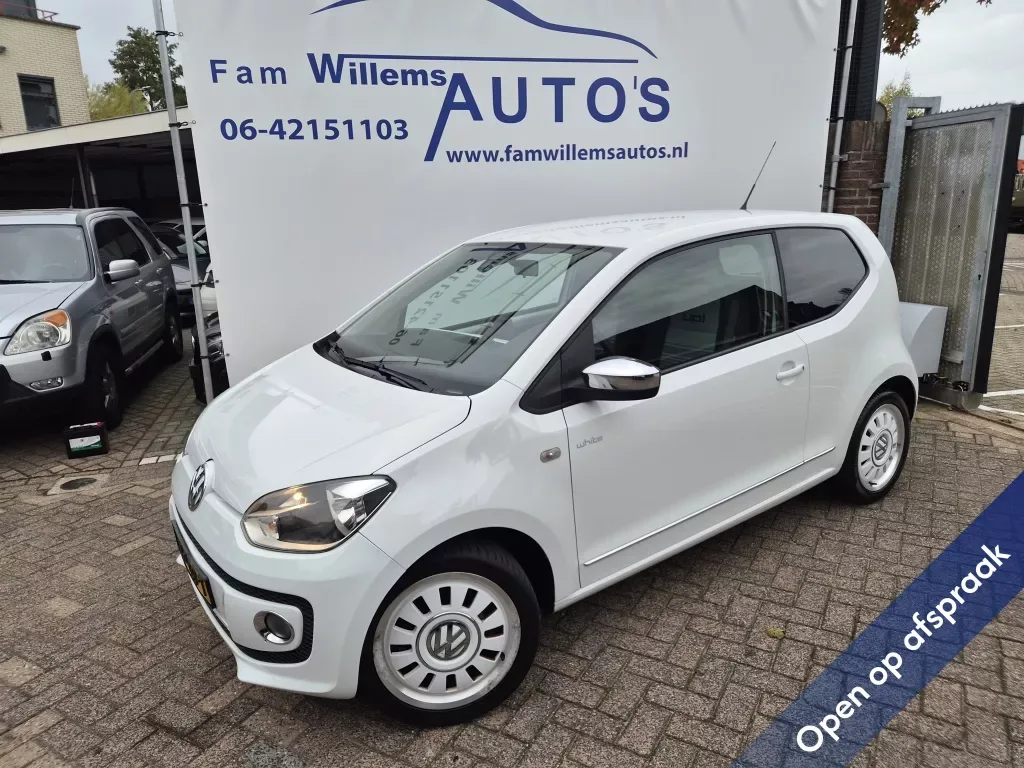 Volkswagen Up! (2012) — foto 1