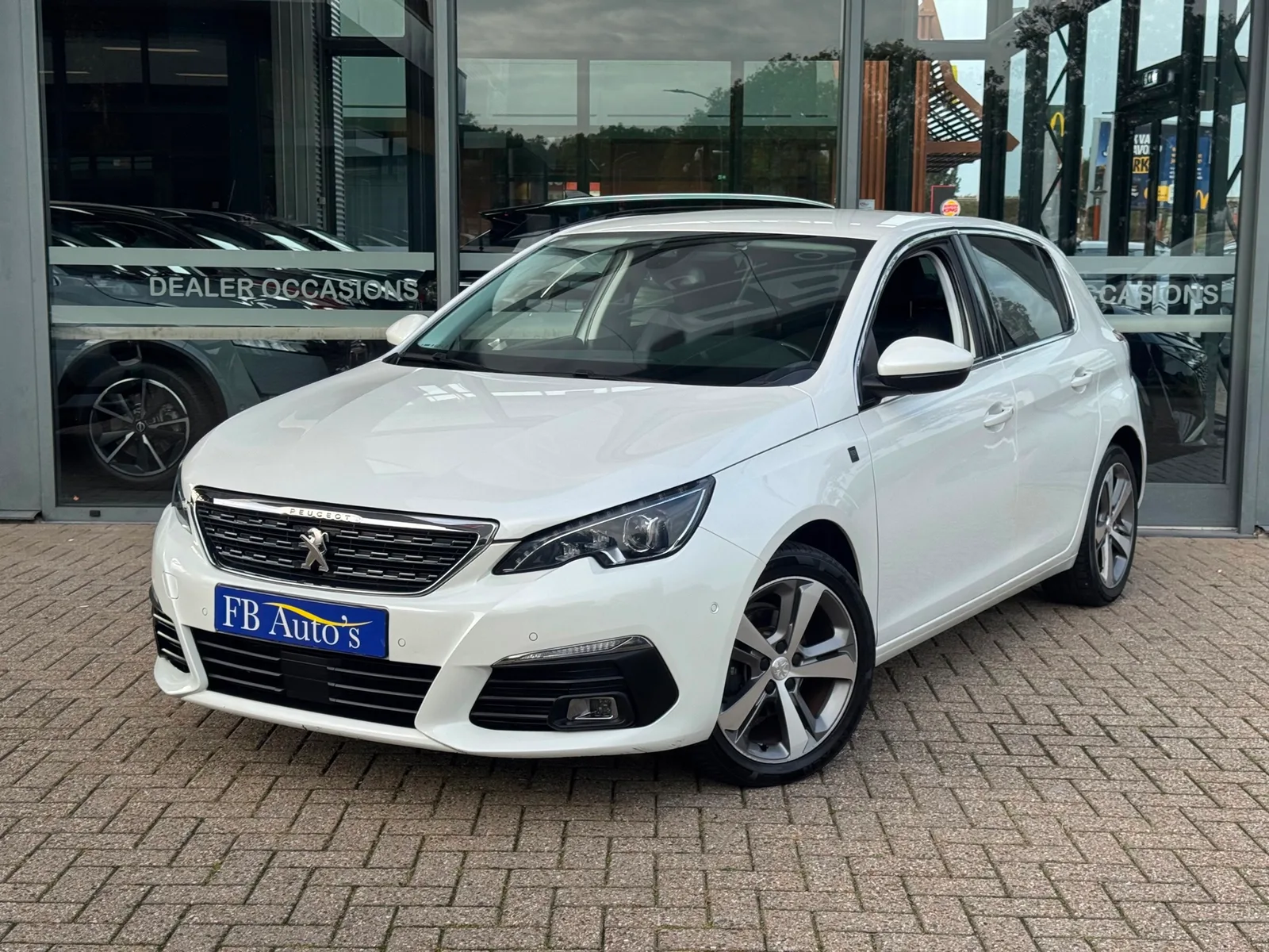 Peugeot 308 (2019) — foto 1