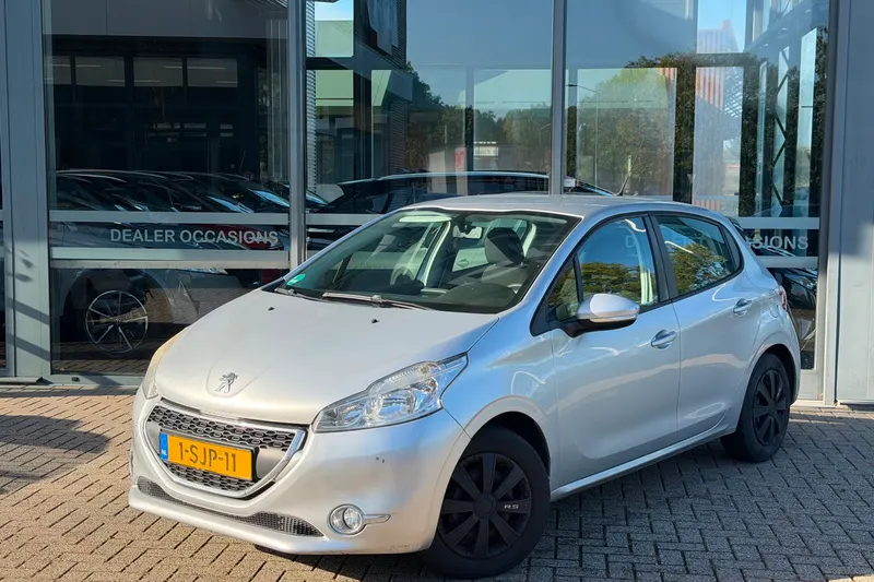 Peugeot 208 (2013)