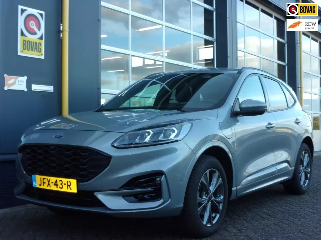 Ford Kuga (2023) — foto 1