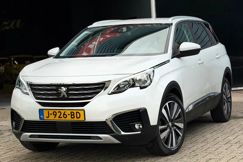 Peugeot 5008 (2020)