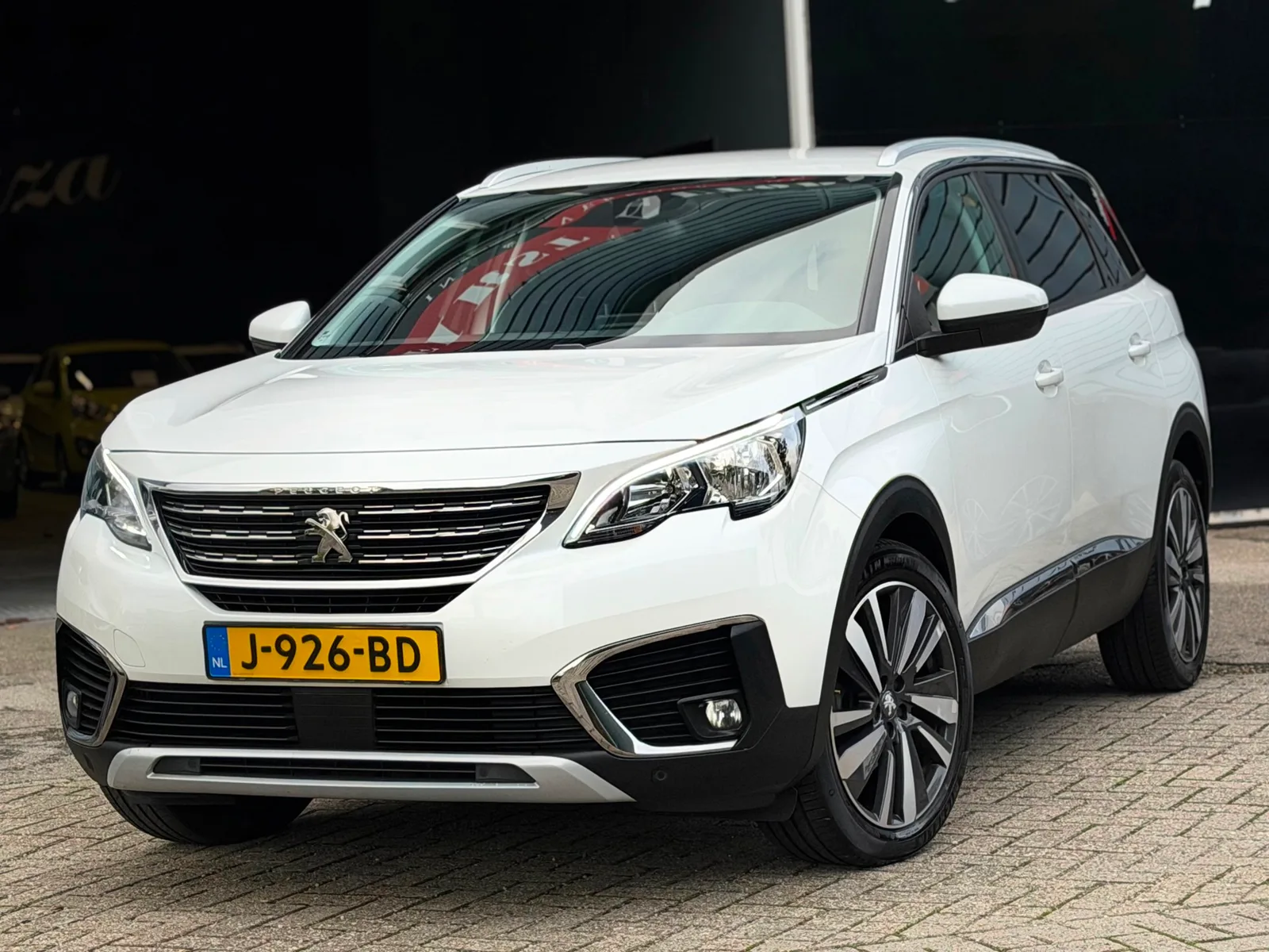 Peugeot 5008 (2020) — foto 1