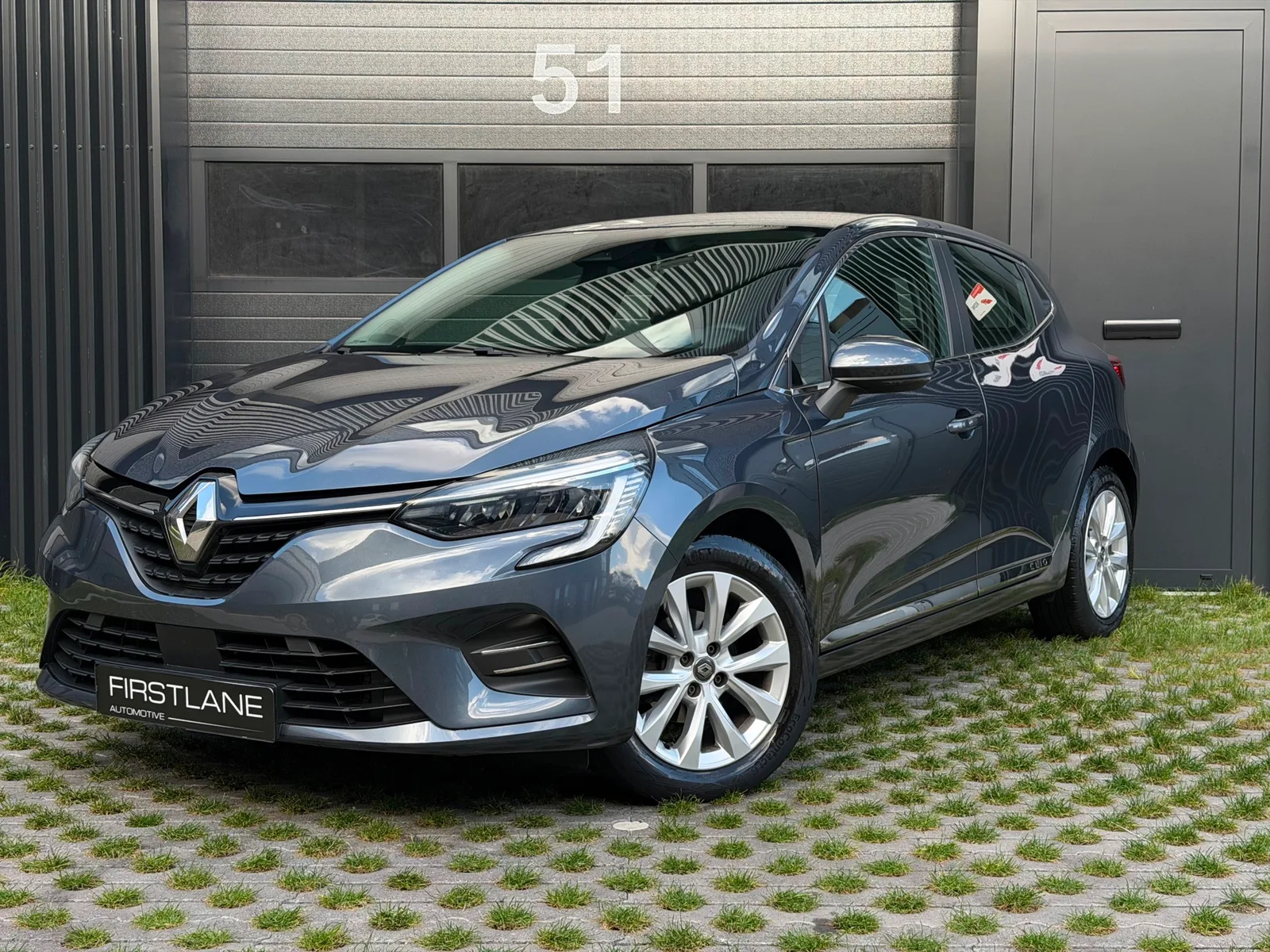 Renault Clio (2020) — foto 1