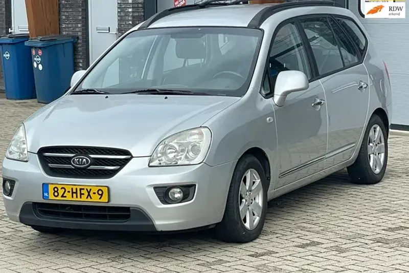 Kia Carens (2008)