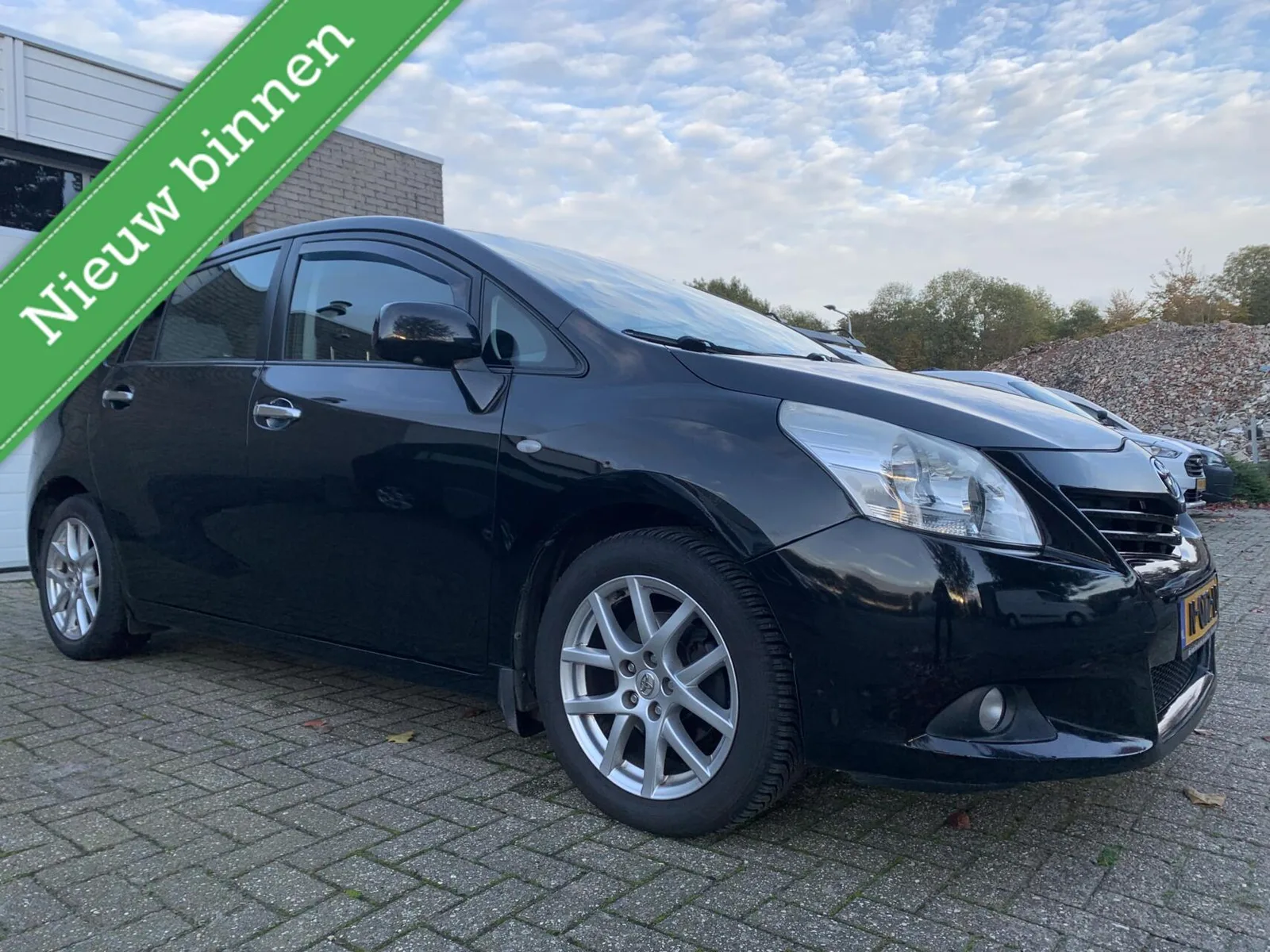 Toyota Verso (2009) — foto 1