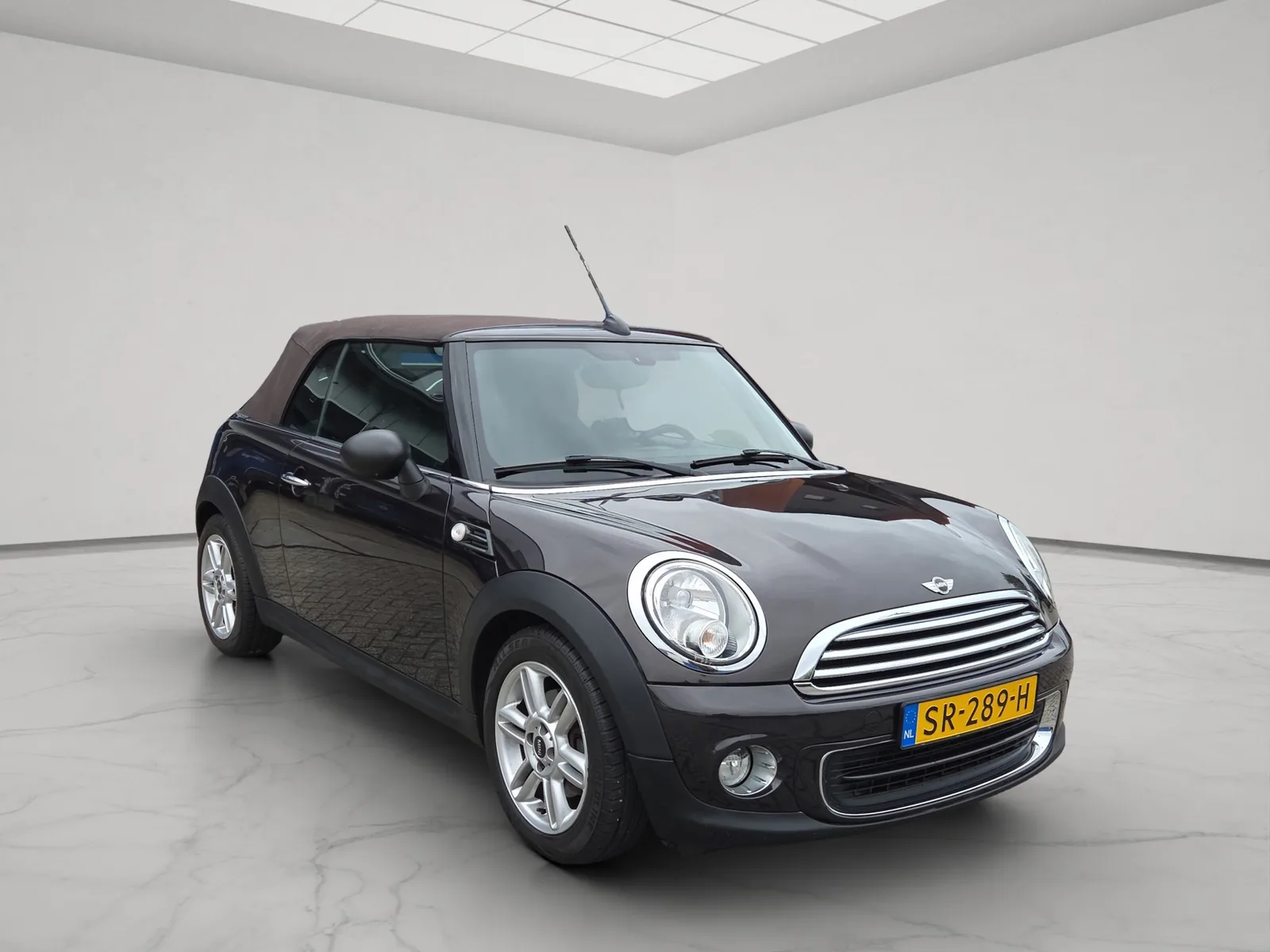 MINI Cabrio (2014) — foto 1