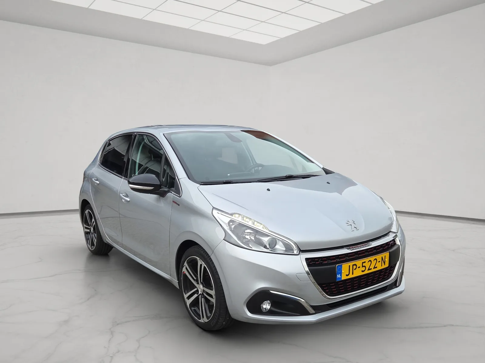 Peugeot 208 (2016) — foto 1
