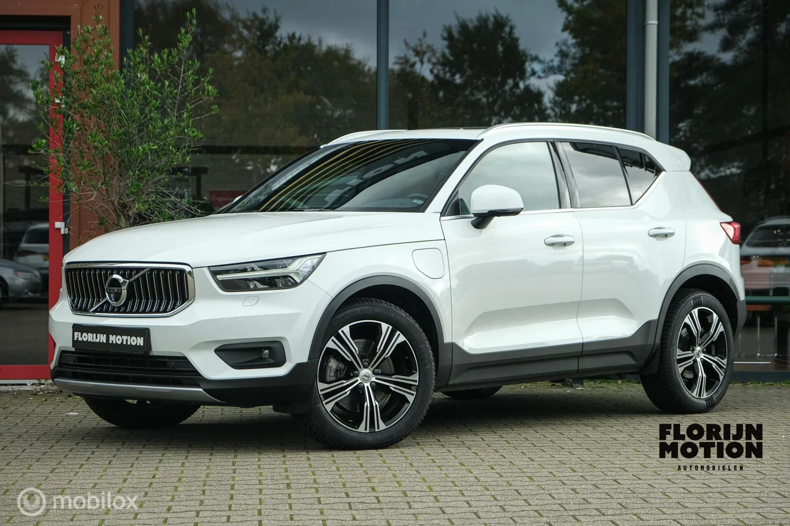 Volvo XC40 (2021) — foto 1