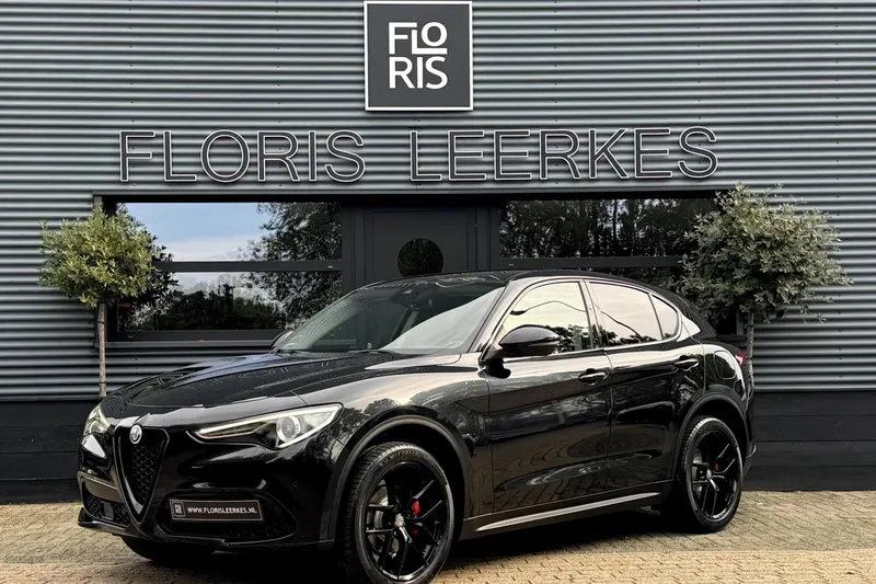 Alfa Romeo Stelvio (2017)