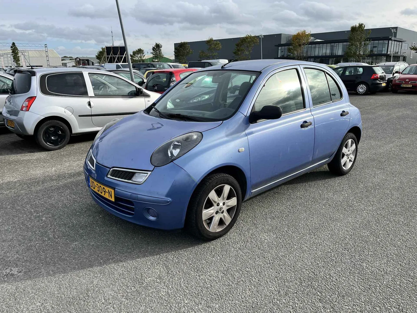 Nissan Micra (2004) — foto 1