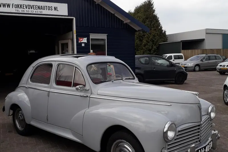 Peugeot 203 (1958)