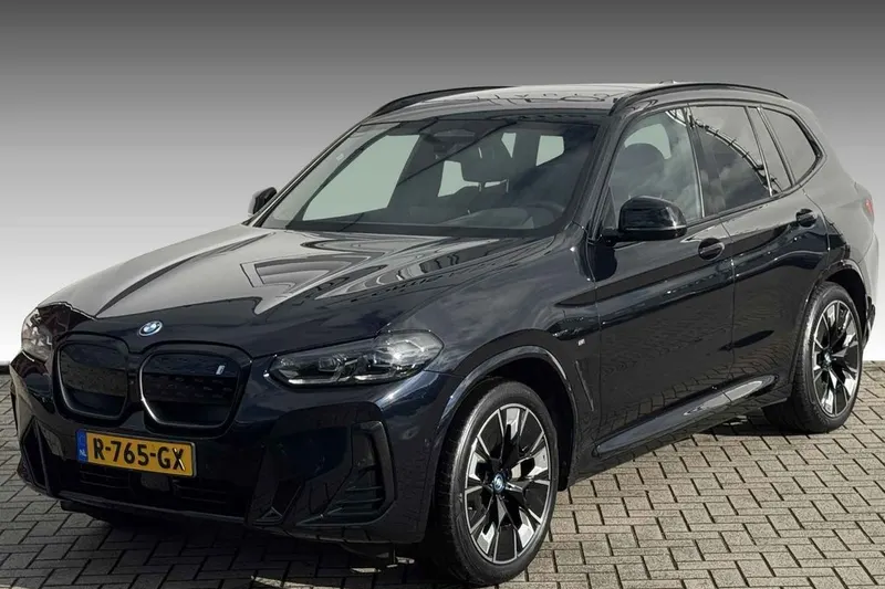 BMW iX3 (2022)