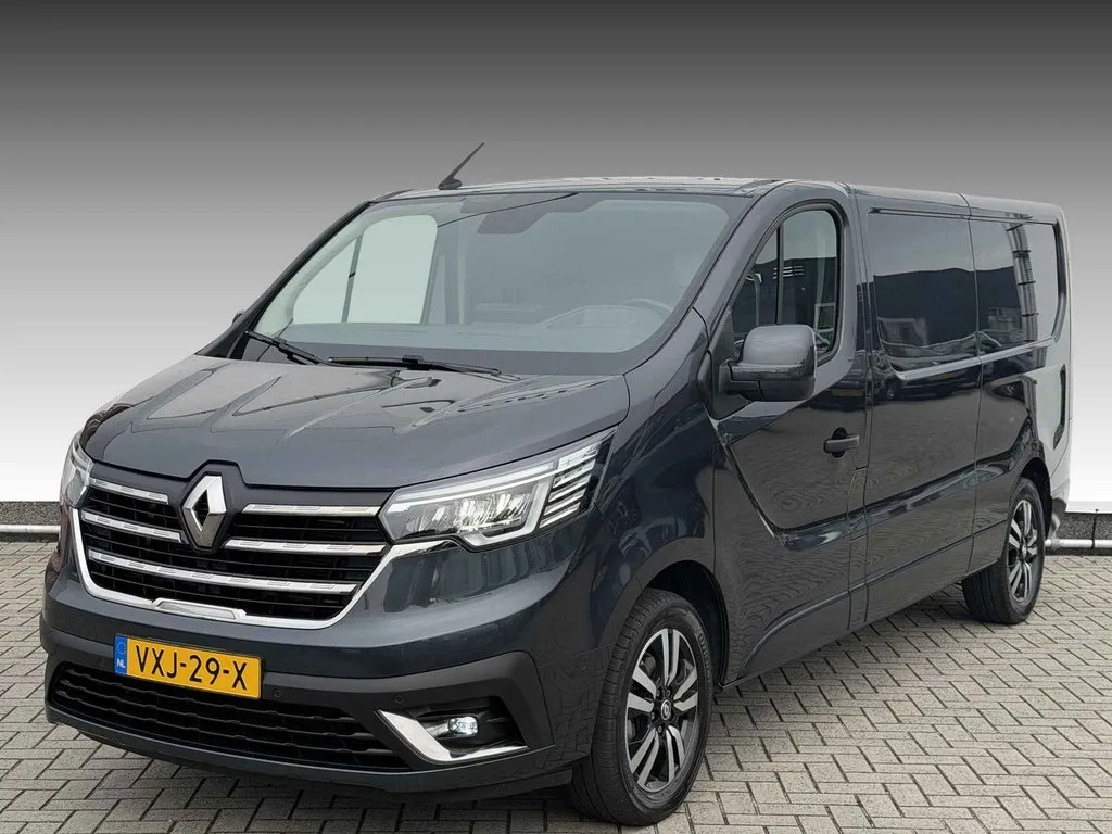 Renault Trafic (2023) — foto 1