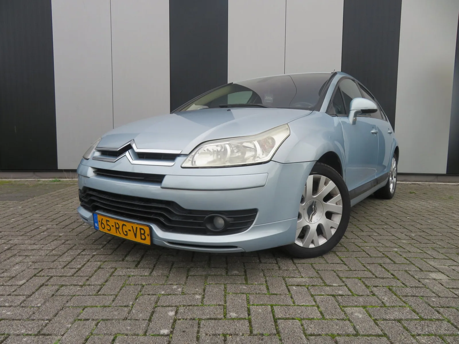 Citroën C4 (2005) — foto 1