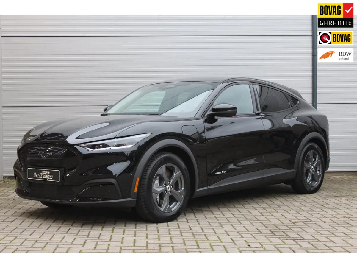 Ford Mustang Mach-E (2021) — foto 1